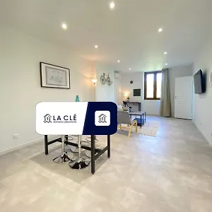 https://t3-2-chambres-centre-ville-place-darmes-clim-wifi.fr-provencehotel.com